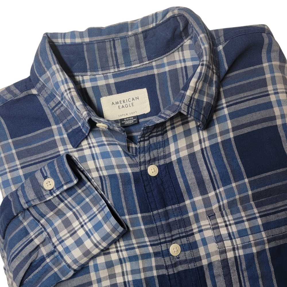 American Eagle Blue Plaid Long Sleeve Button Down Shirt - Picture 2 of 5